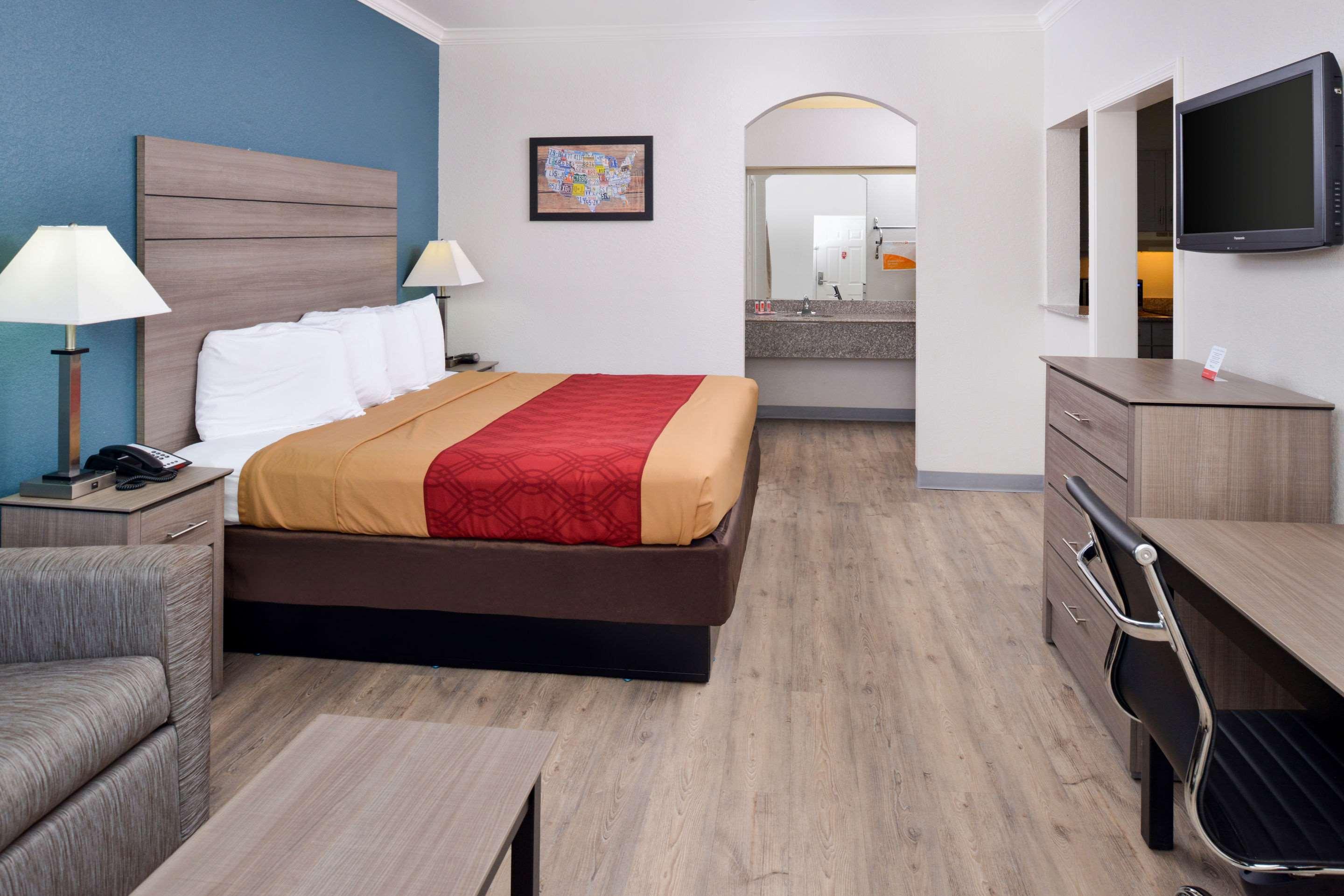 Econo Lodge Inn & Suites Port Arthur Near Sabine Pass Exteriör bild