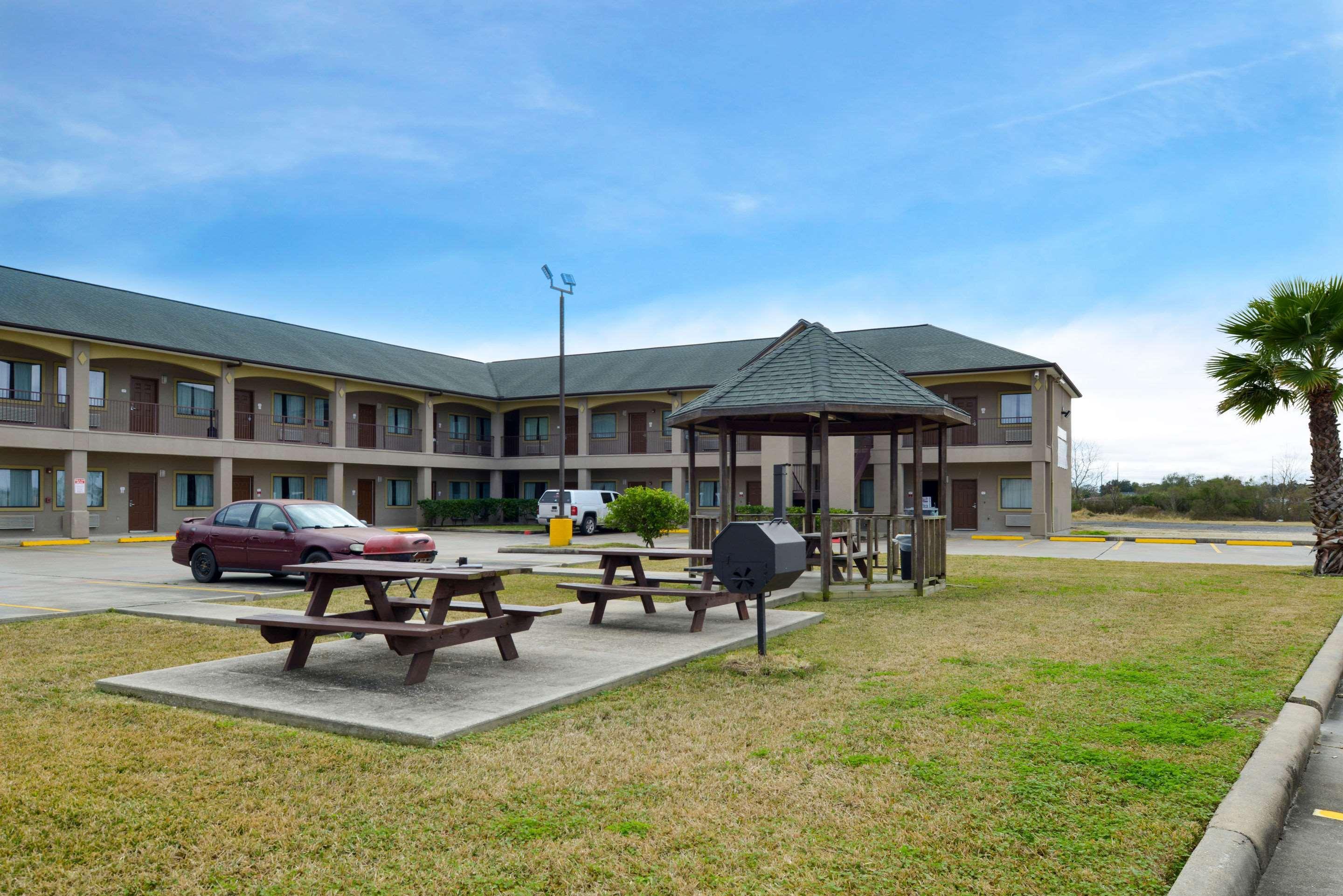Econo Lodge Inn & Suites Port Arthur Near Sabine Pass Exteriör bild
